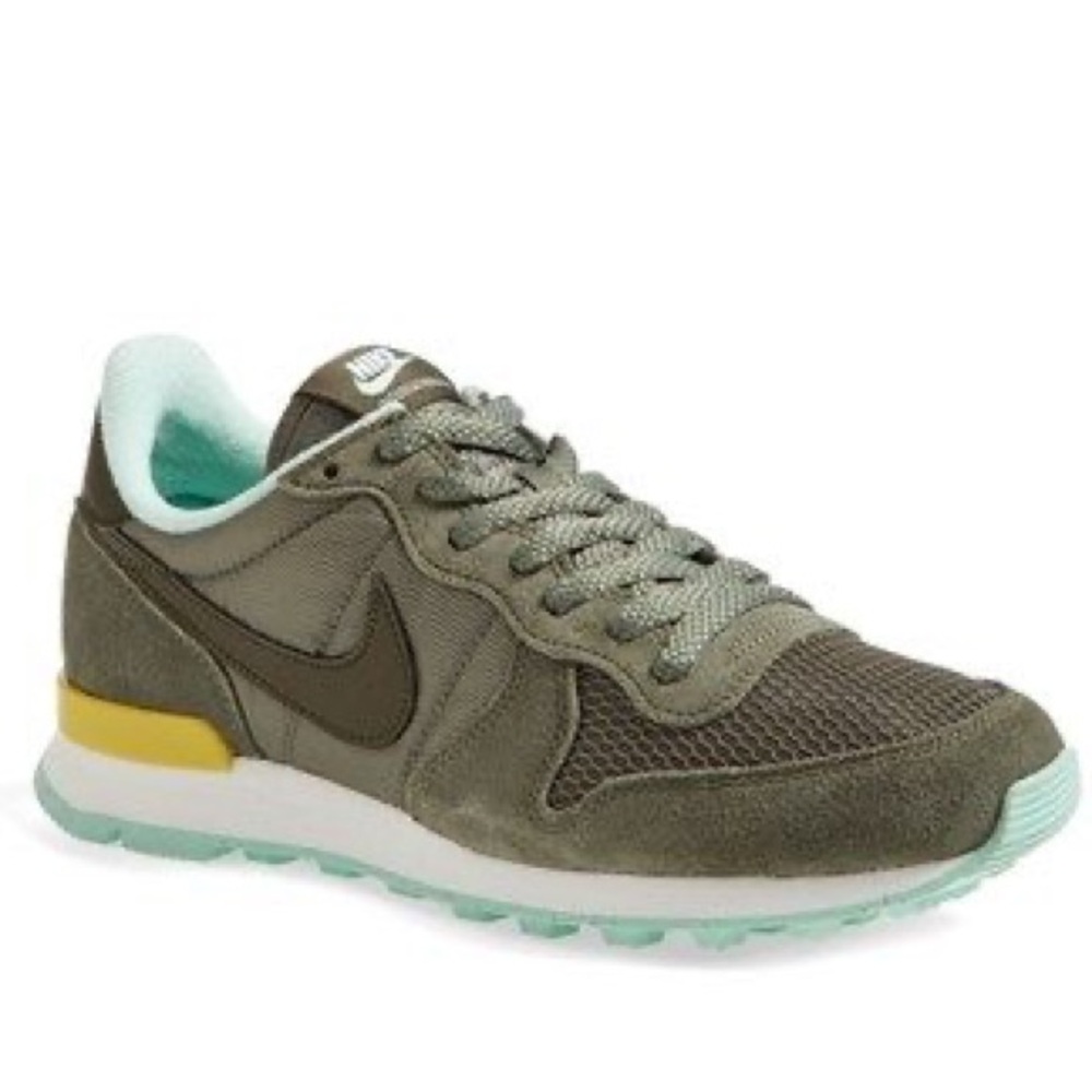 Nike Wmns Internationalist